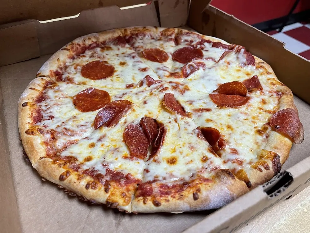 Medium Pepperoni Pizza